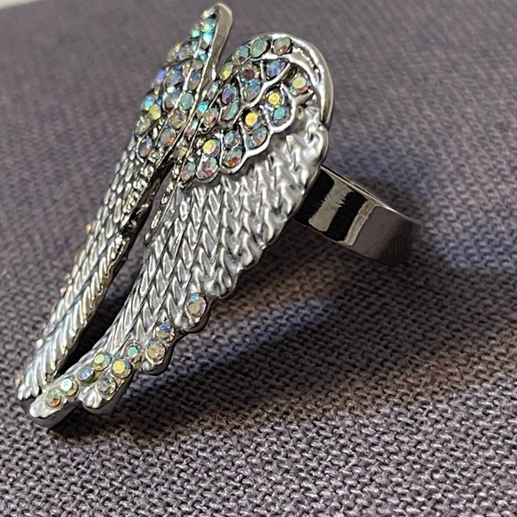 ❤️ Angel Wings Silver Rhinestone Adjustable Ring - Picture 3 of 6